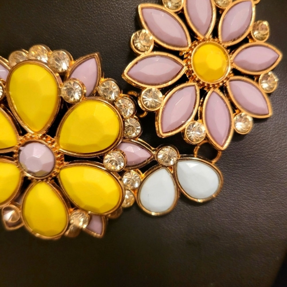 Vintage Rhinstone Beaded Flower Necklace - Picture 4 of 5